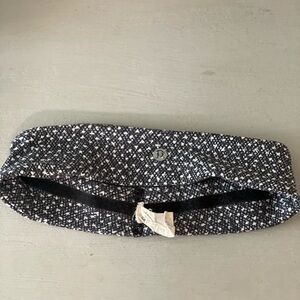 Lululemon Black and White Headband